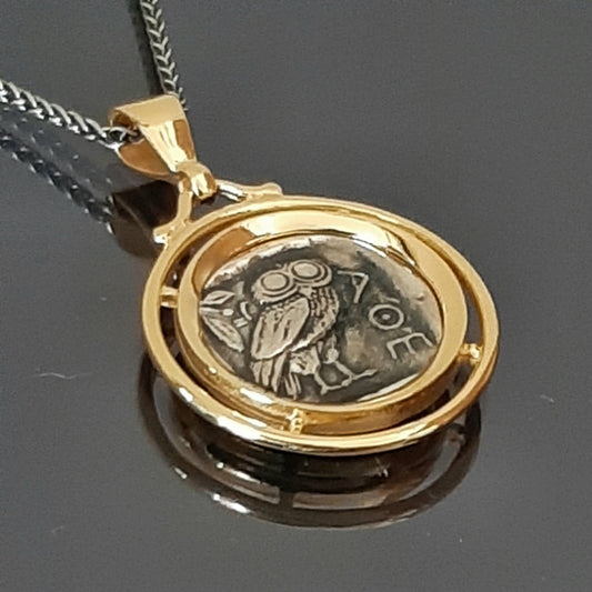 Colgante moneda de búho: Moneda griega de plata esterlina chapada en oro de doble cara