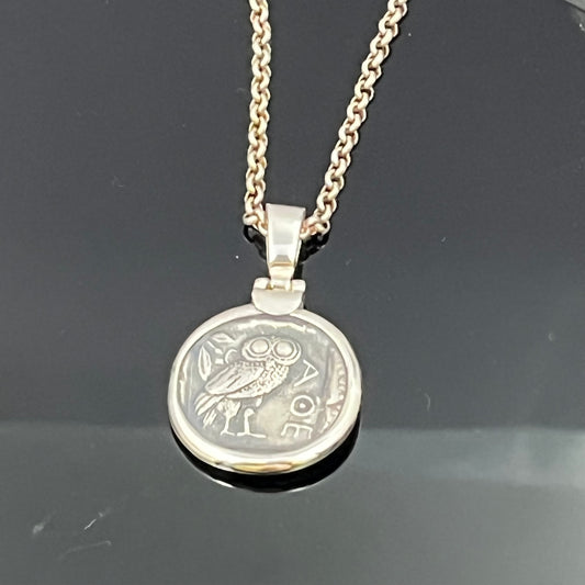 Collar de plata Búho de Atenea, moneda griega antigua