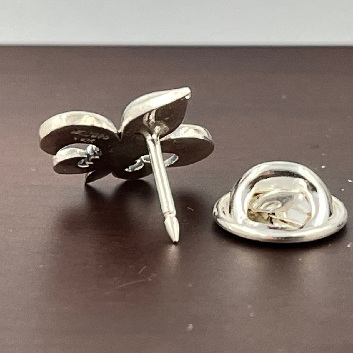 Broche en argent sterling Fleur de Lys : maçonnique, style médiéval, accessoire de chevalier