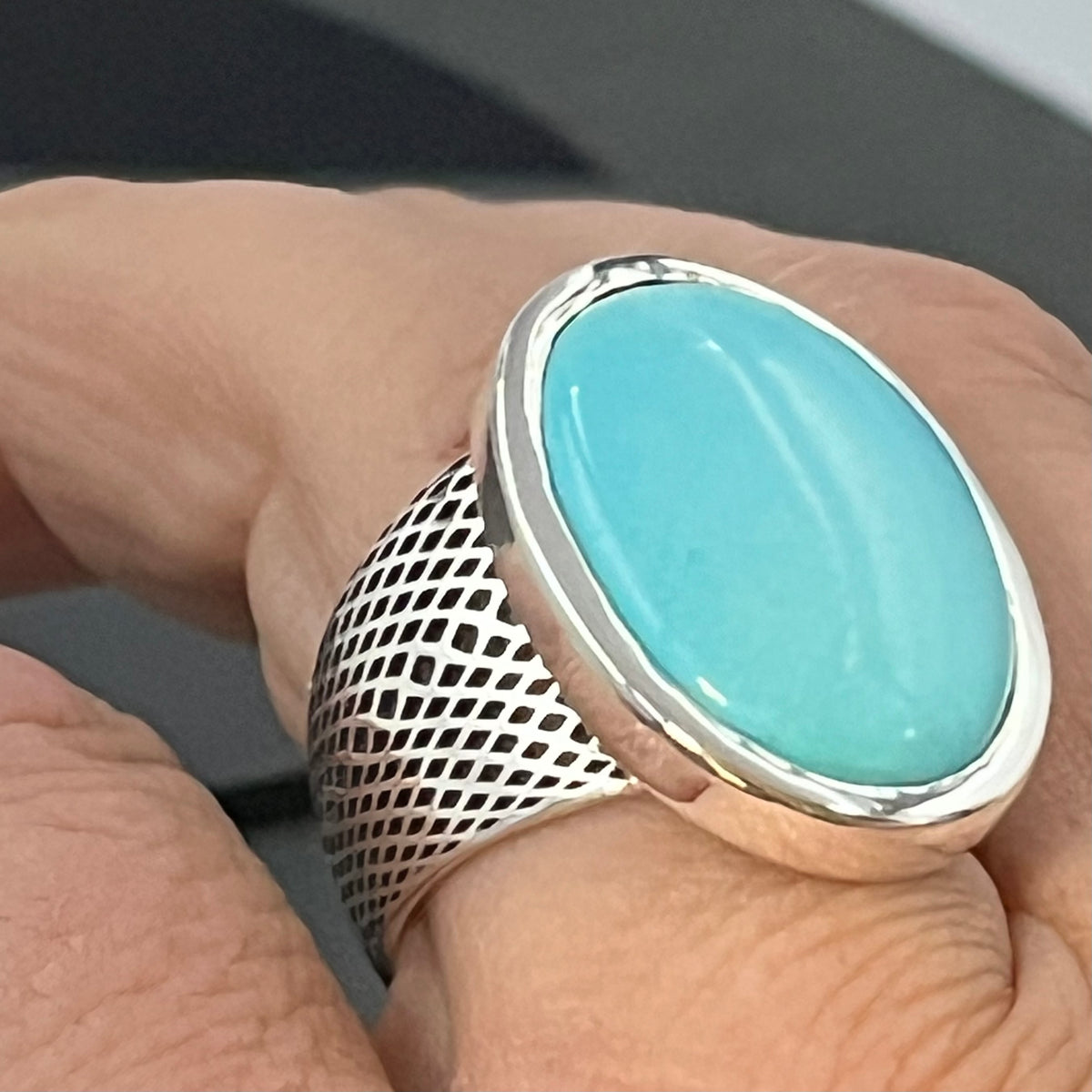 Anillo grande de turquesa: piedra ovalada natural de Arizona, plata de ley