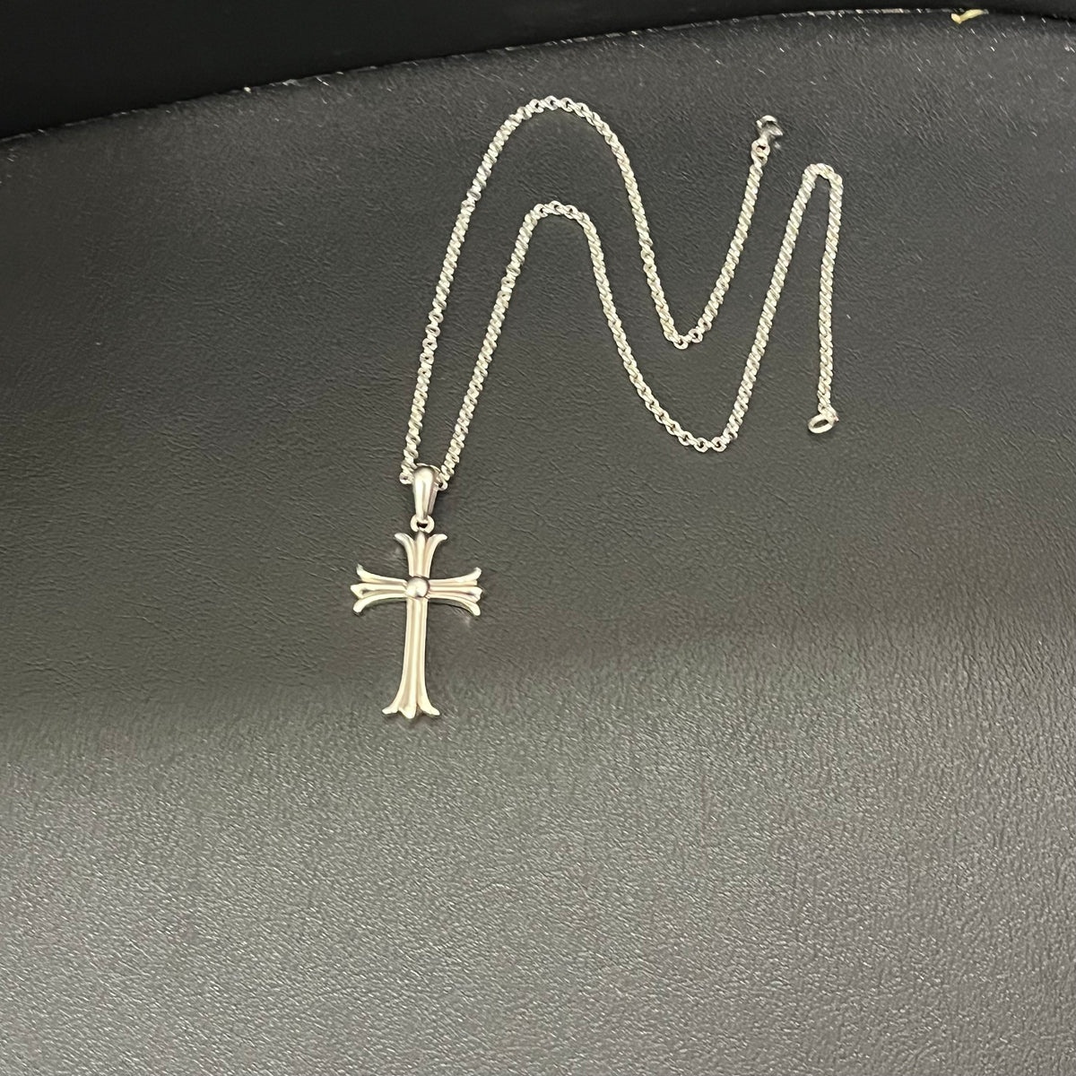 Fleur Templar Cross : Medieval Knights accessorie, medium size, solid Silver