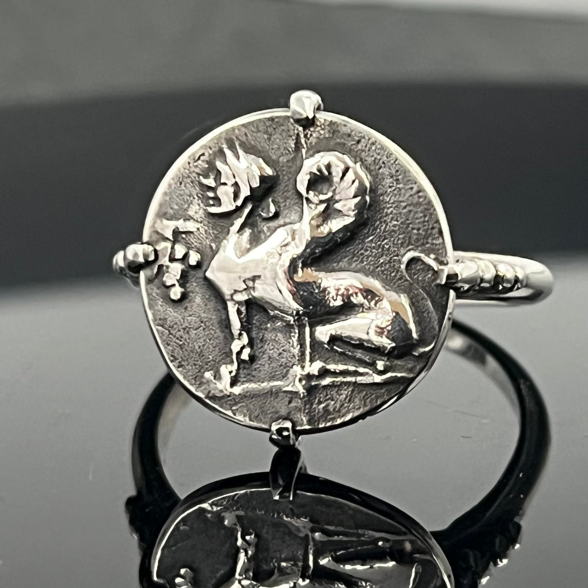 Anillo sello de la Esfinge: Joyería de la mitología griega (Plata de ley, moneda de Chios).
