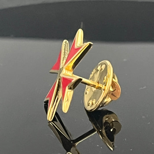 Pin de Solapa Cruz Templaria: Esmalte Rojo y Baño de Oro (Rito Escocés)