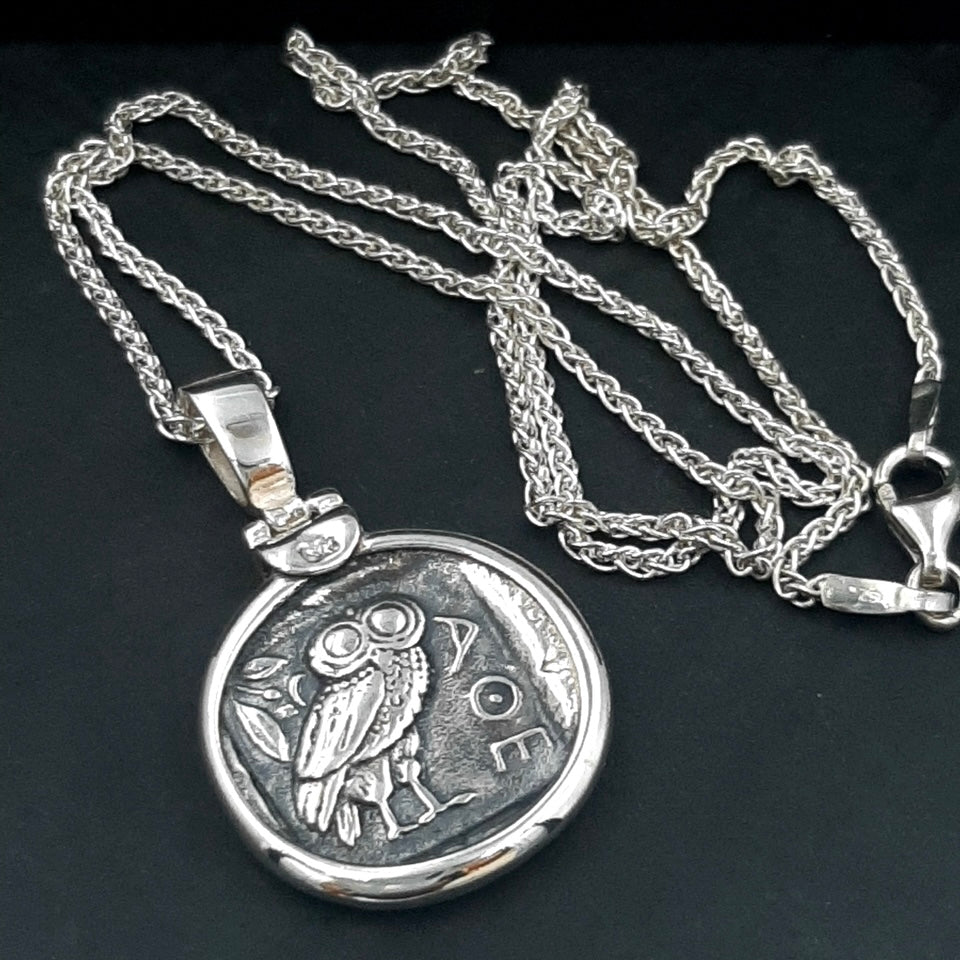 Collar de plata Búho de Atenea, moneda griega antigua