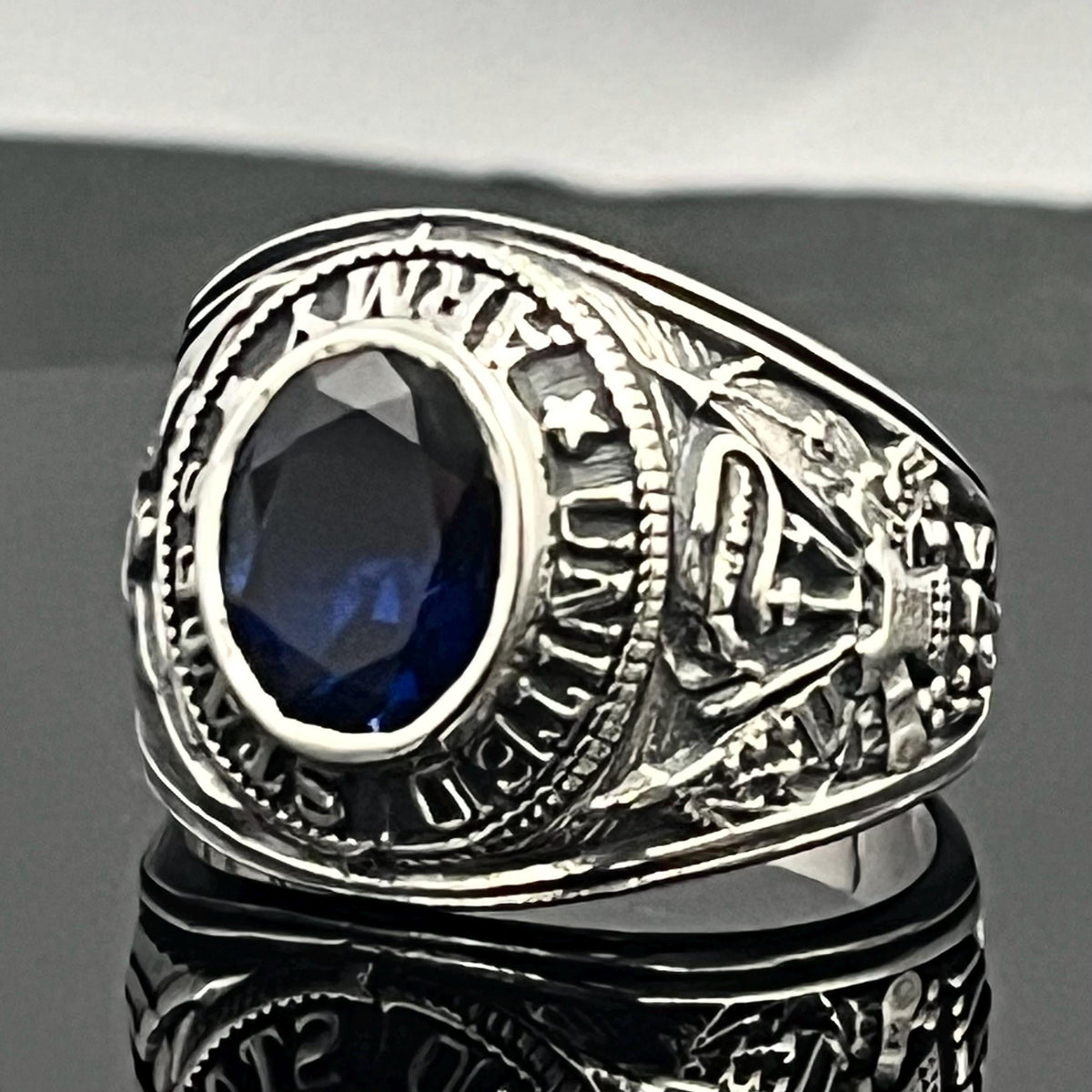 Sterling Silver US Army Ring: Dark Blue Spinel, WWII Veteran Gift, Militaria — 3